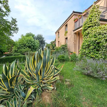 Casa Vincenzo 130 Mq Con Portico Ed Ingresso Esclusivo Dal Giardino Villa Felino Exterior photo