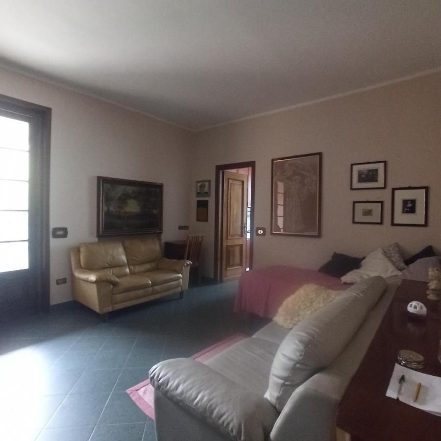 Casa Vincenzo 130 Mq Con Portico Ed Ingresso Esclusivo Dal Giardino *