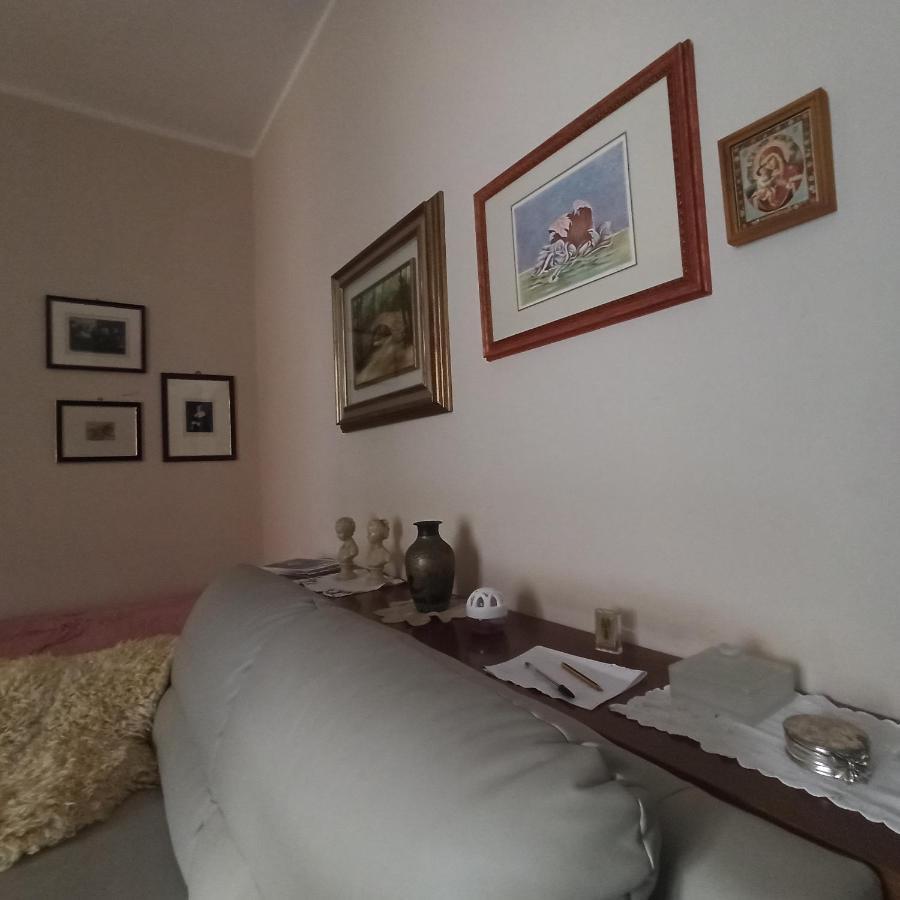 Casa Vincenzo 130 Mq Con Portico Ed Ingresso Esclusivo Dal Giardino *