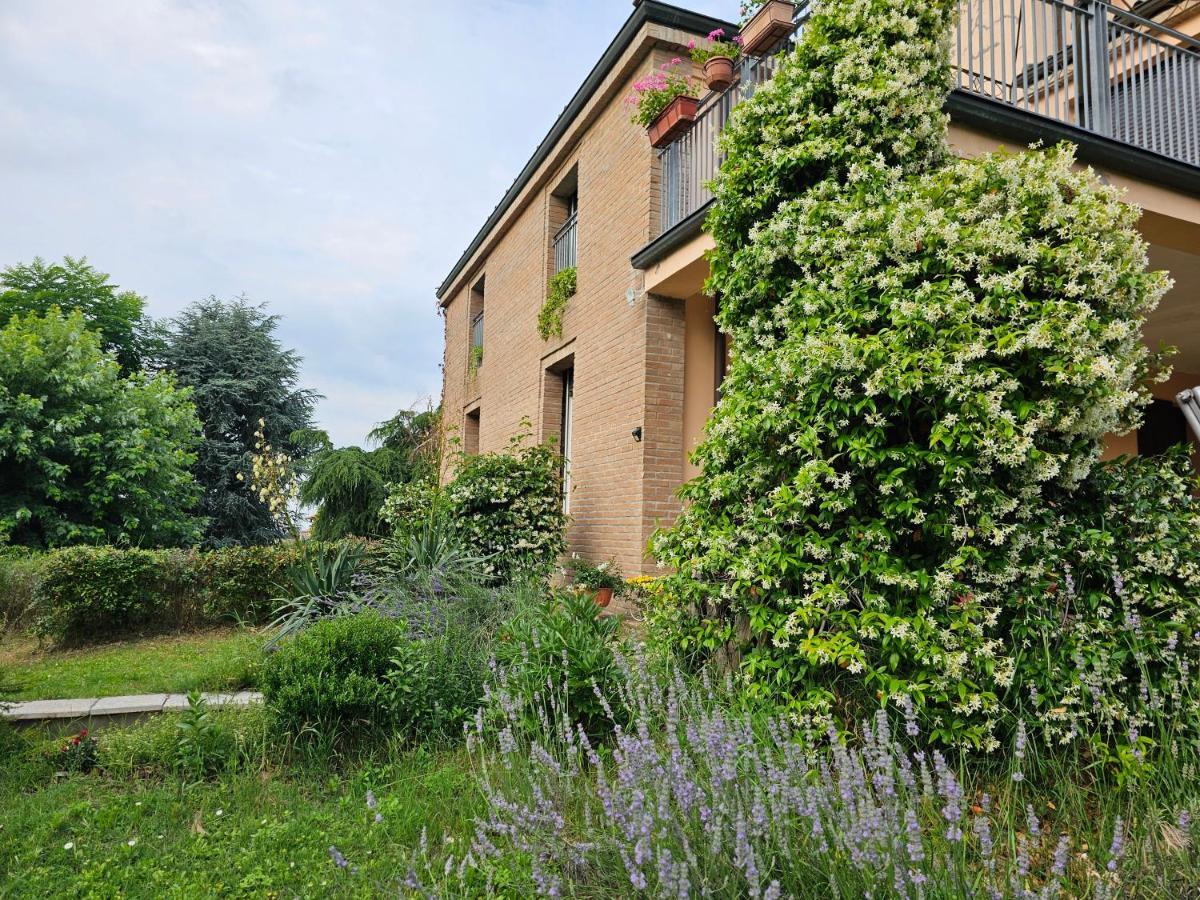 Casa Vincenzo 130 Mq Con Portico Ed Ingresso Esclusivo Dal Giardino * Felino