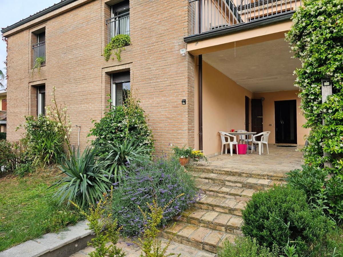 Holiday home Casa Vincenzo 130 Mq Con Portico Ed Ingresso Esclusivo Dal Giardino