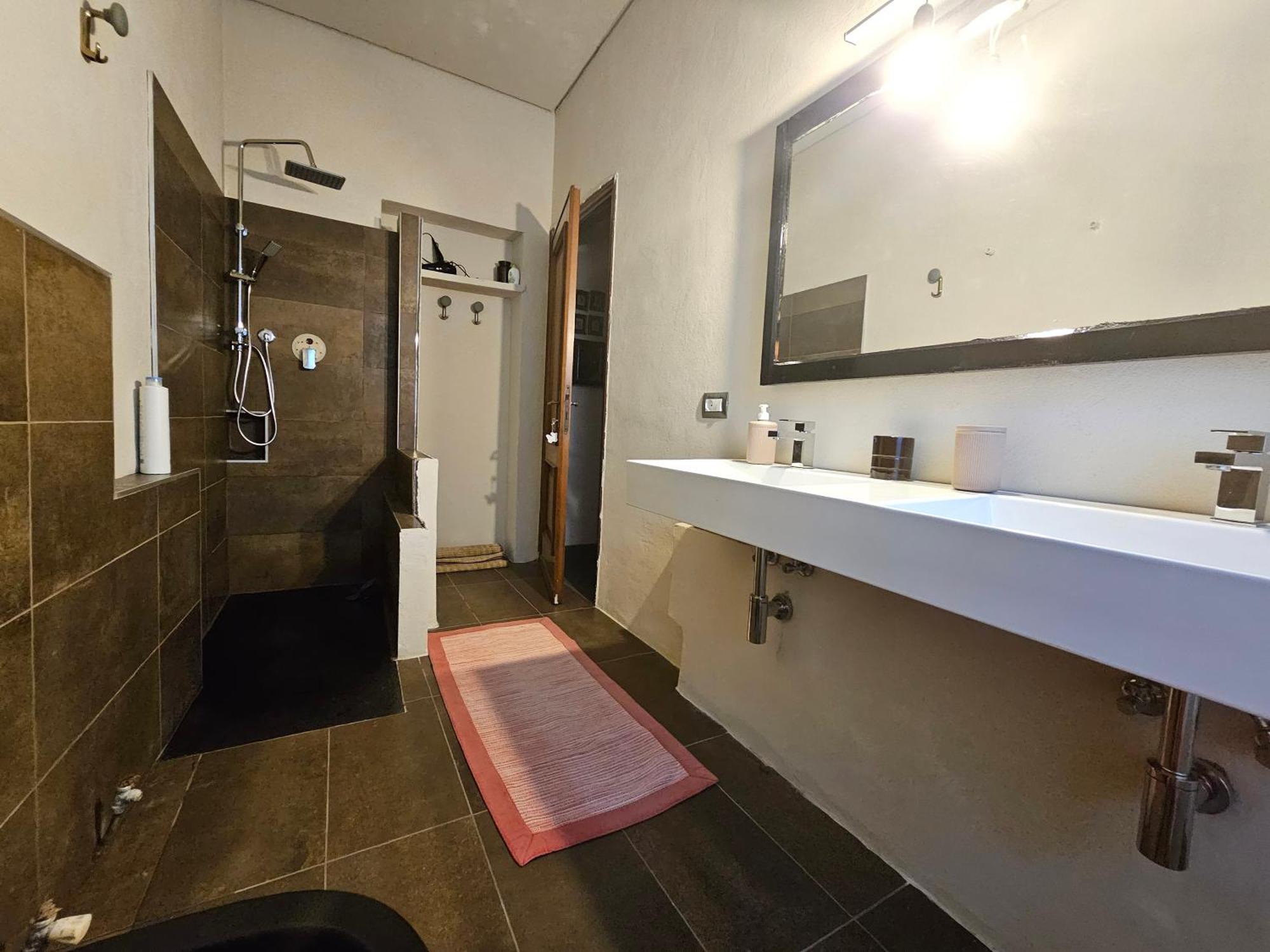 Casa Vincenzo 130 Mq Con Portico Ed Ingresso Esclusivo Dal Giardino Hébergement de vacances